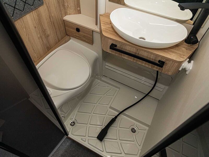 Eura Mobil XTURA 686 EF 4x4  MODELL 26