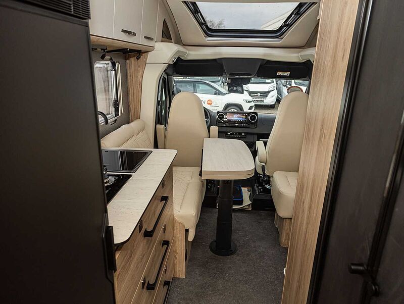 Eura Mobil XTURA 686 EF 4x4  MODELL 26