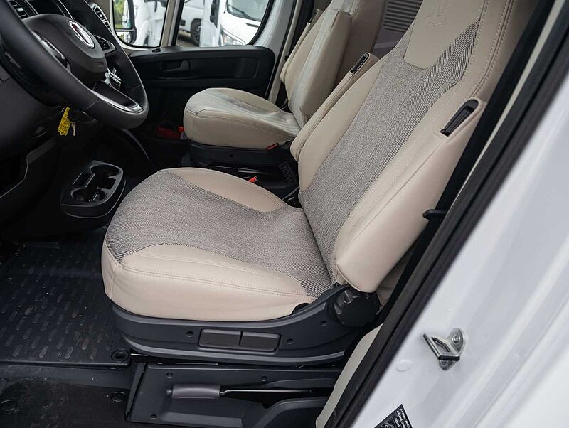 Etrusco A 7300 DB 4.4 t 6-Sitzer UPE 94.903€