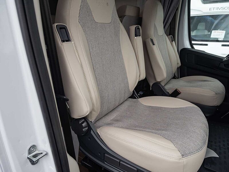 Etrusco A 7300 DB 4.4 t 6-Sitzer UPE 94.903€