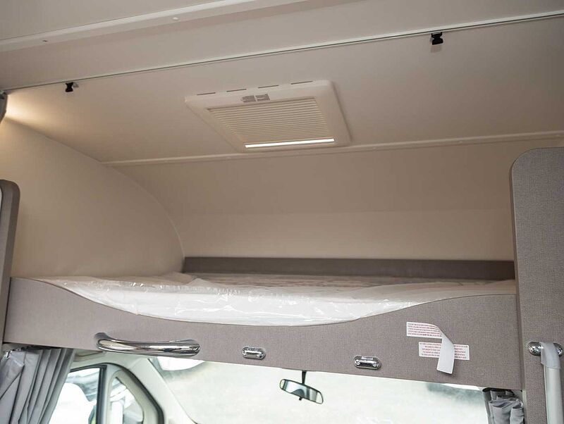 Etrusco A 7300 DB 4.4 t 6-Sitzer UPE 94.903€